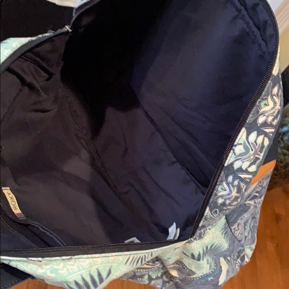 Roxy Tote - Picture 3 of 3